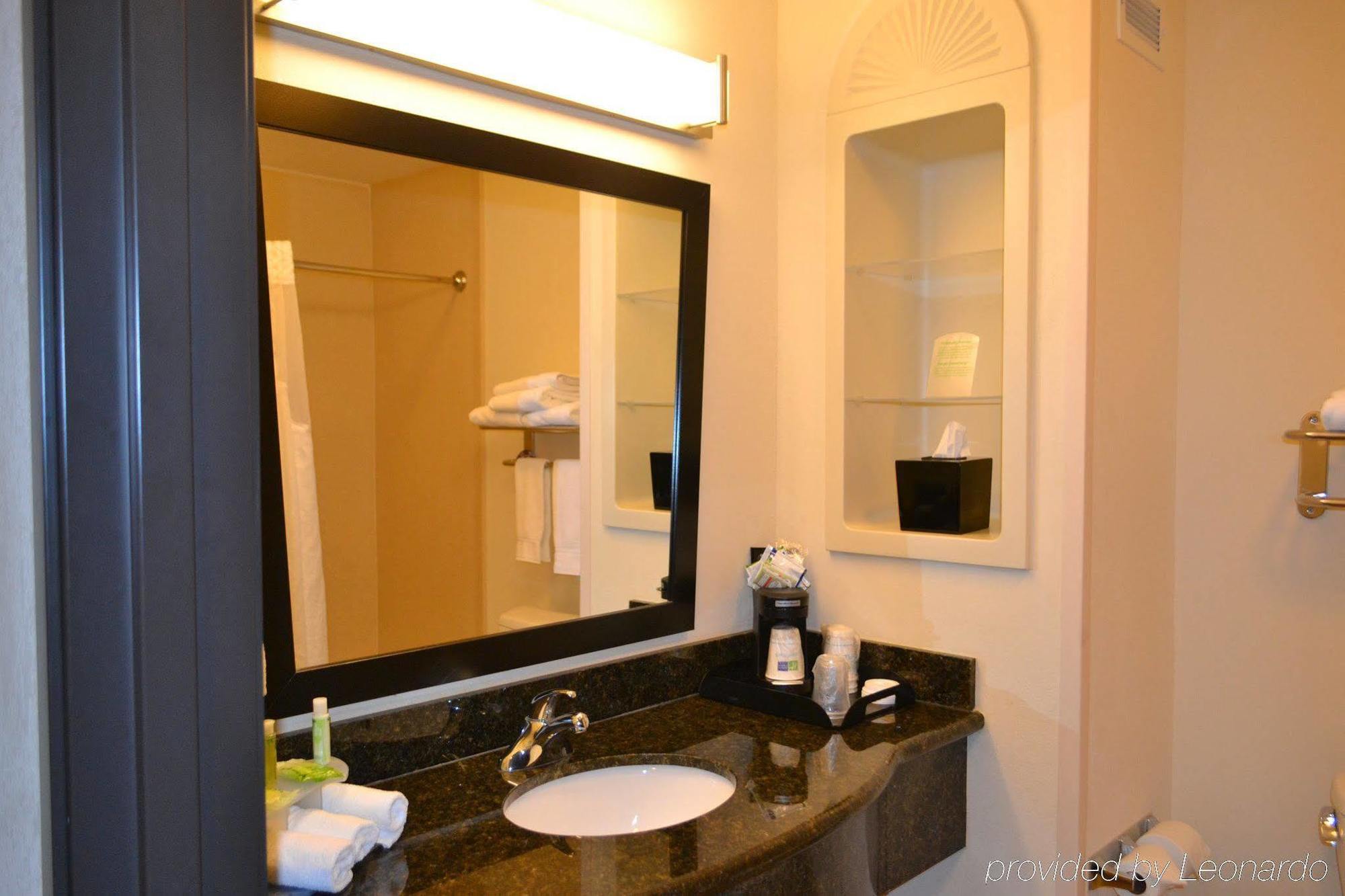 Holiday Inn Express Hotel And Suites - Odessa By Ihg Exterior foto